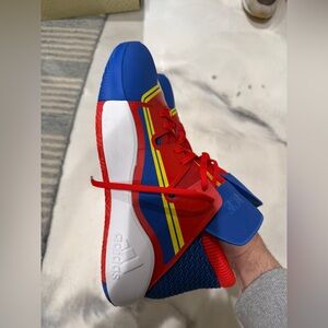 Adidas Pro Vision Marvel: captain marvel